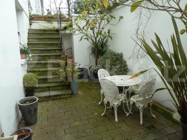 			New Instruction, 2 Bedroom, 1 bath, 1 reception Flat			 Liverpool Road, Barnsbury Islington 